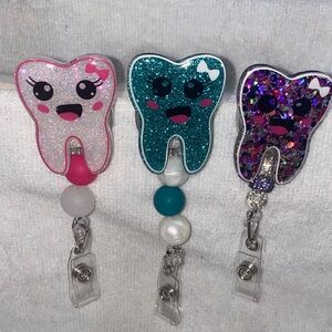 Glitter Tooth Badge Reels